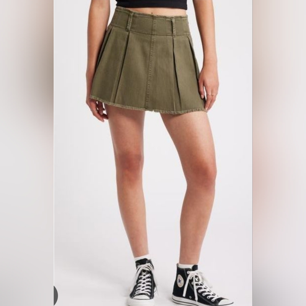 ☆SOLD☆ BP Olive Green Mini Skirt